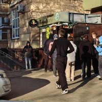 Фастфуд - шаурма, на трафике. Прибыль 132 тыс