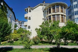 Действующая гостиница на первой линии у Черного моря